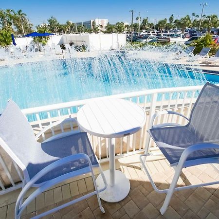 Coral Reef Resort St. Pete Beach Bagian luar foto