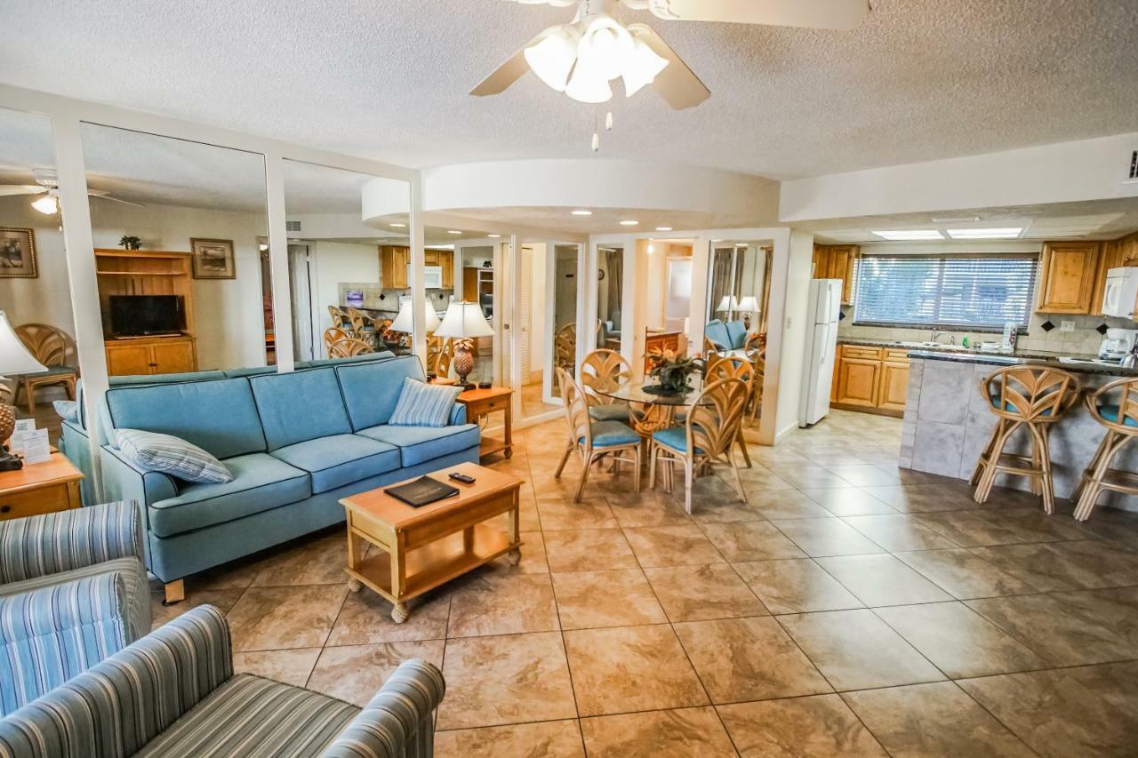 Coral Reef Resort St. Pete Beach Bagian luar foto